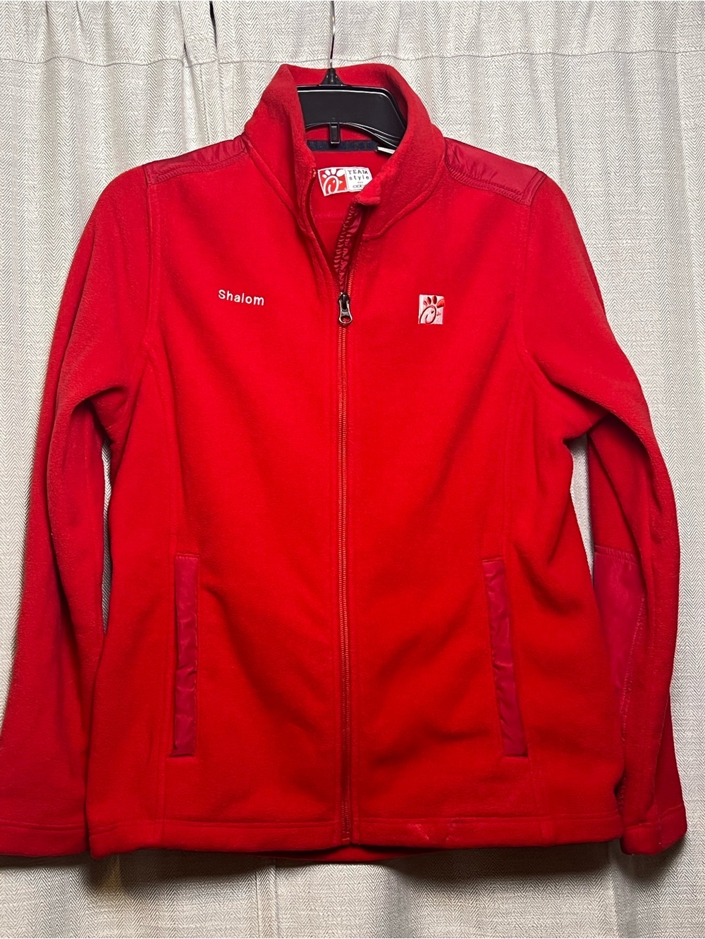 Chick-fil-A Oobe Team Style Red Fleece Jacket Employee Uniform Size M Gorpcore